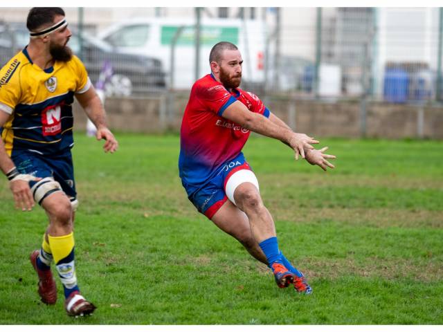 Capturez l'intensité du rugby avec un photographe d'élite