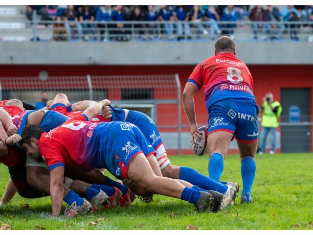 Capturez l'intensité du rugby avec un photographe d'élite