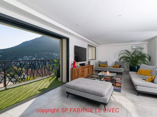 Comment sublimer une villa atypique avec une vue carte postale ?